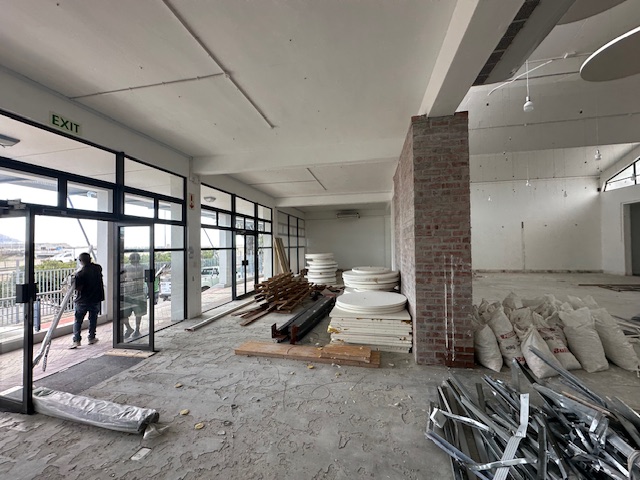 To Let commercial Property for Rent in Maitland Western Cape